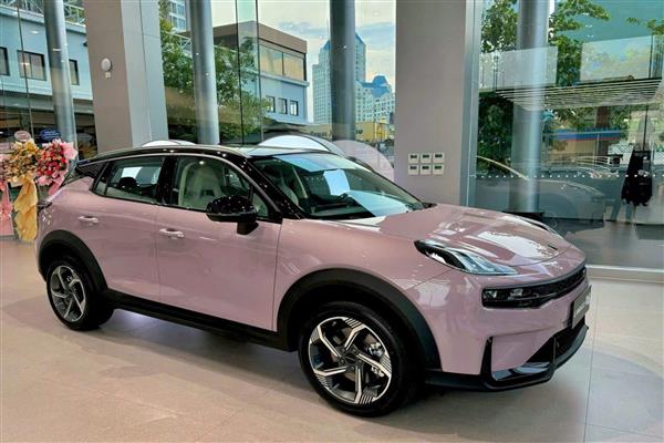 LYNK- CO 06 ( Cốp điện )